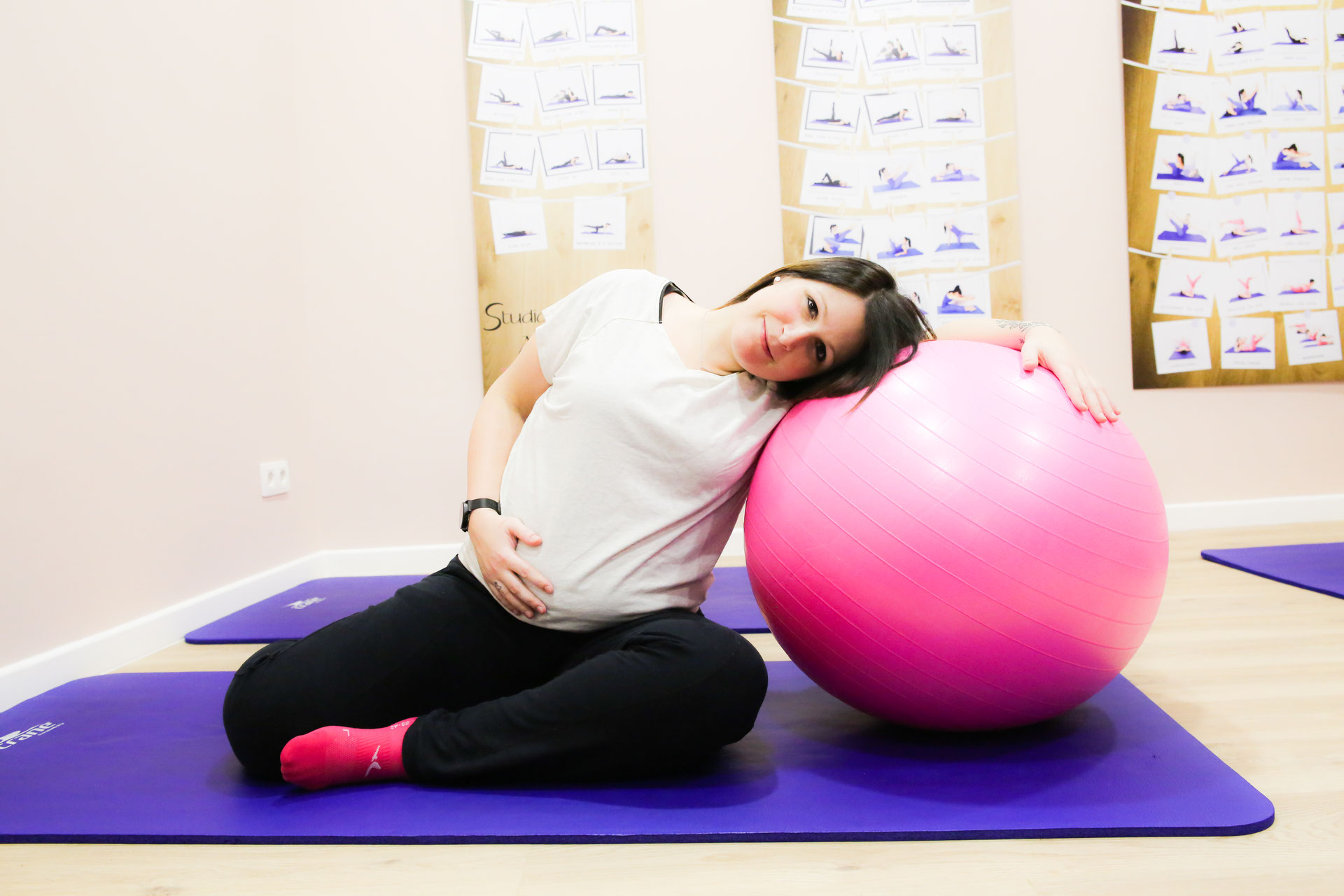 Pilates pour les femmes enceintes